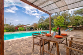Villa Melograno with exclusive swimming pool surrounded by greenery